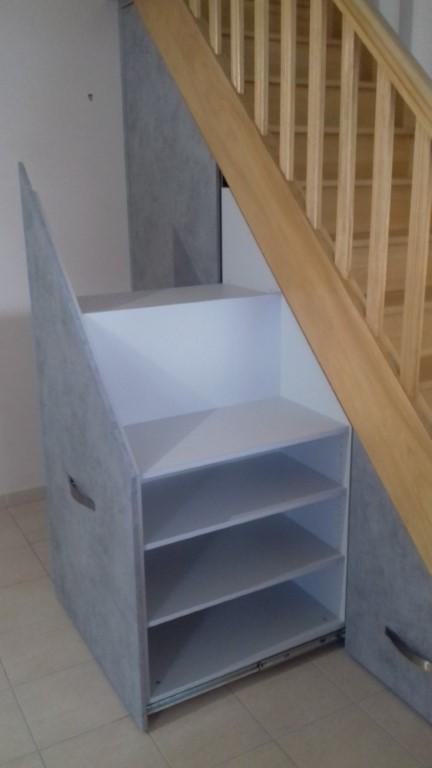 Placard sous-escalier
